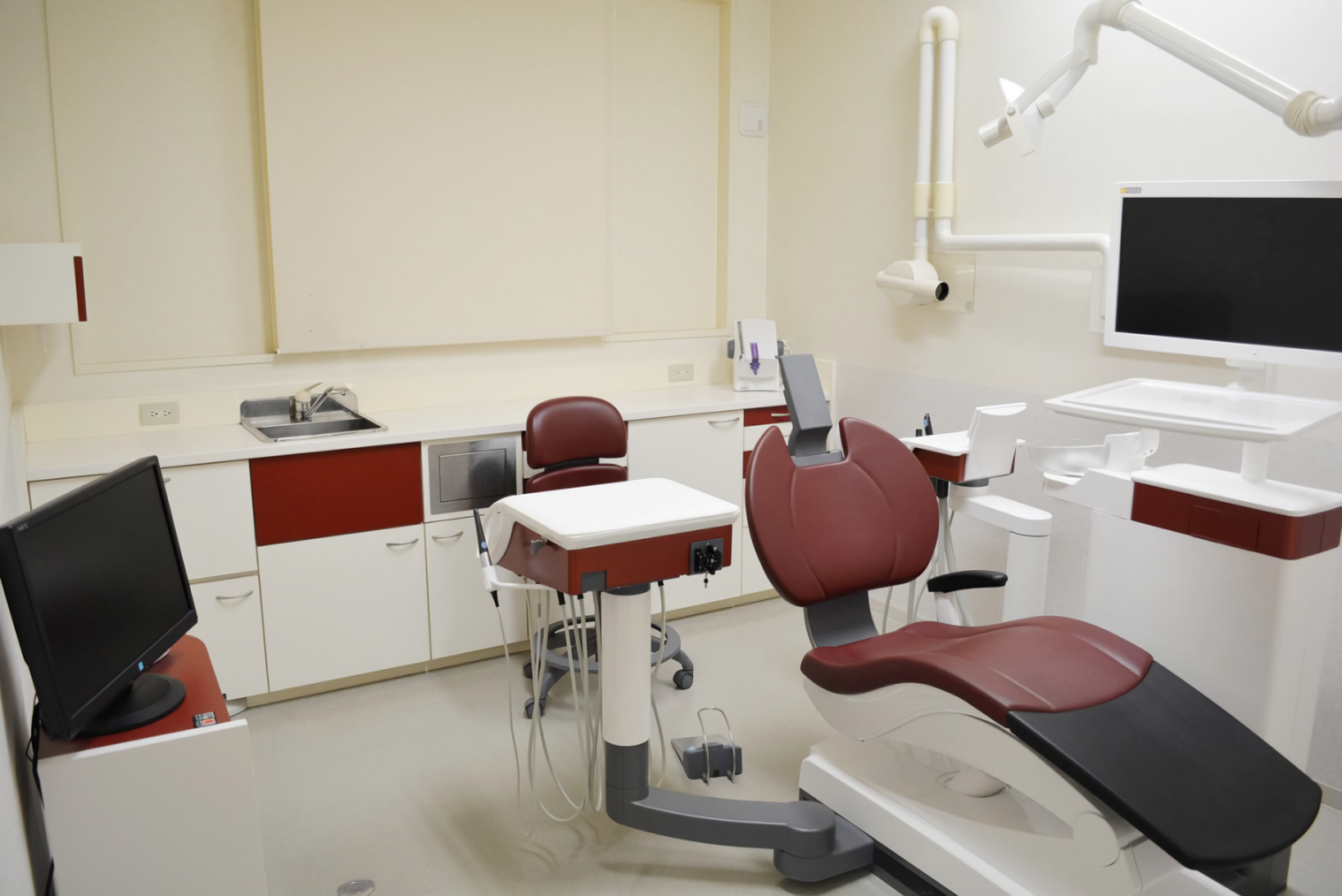 ①診察室②歯科用CT③カウンセリングルーム