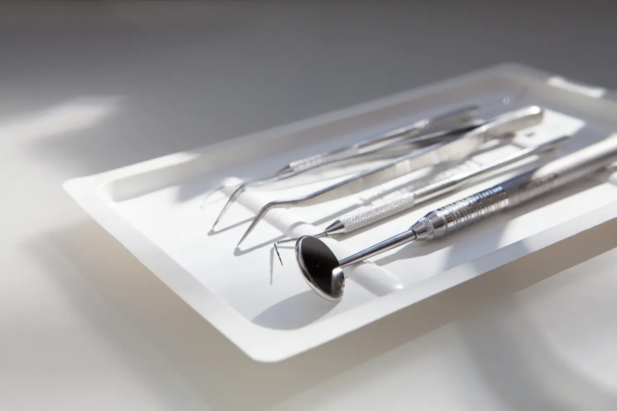 虫歯治療と根管治療の両面から歯の健康を守る取り組みを行っています