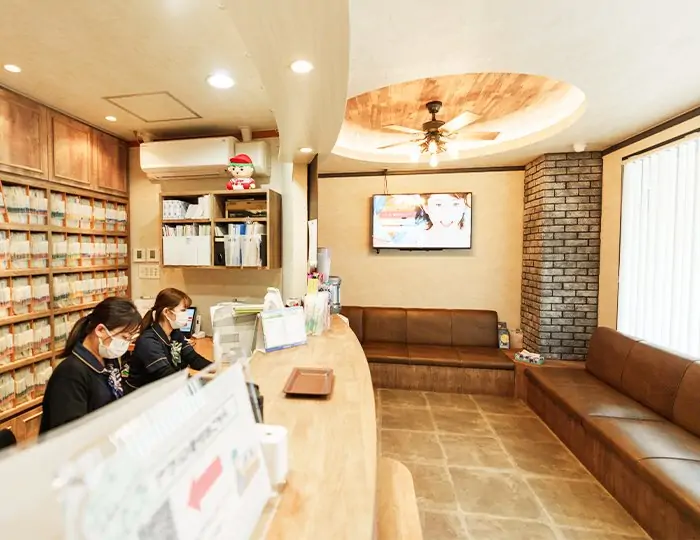 【呉ポートピア駅から車で約11分】訪問診療にも対応するうえはら歯科