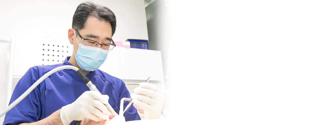 ①診療室 ②診療風景 ③受付