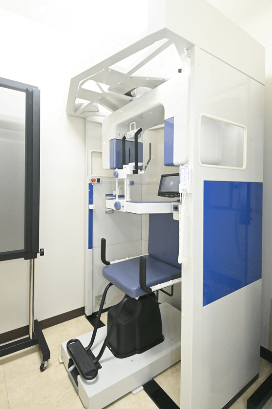 確実な治療のために歯科用CTで口内を精密に把握します