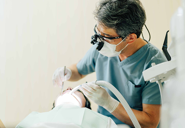 得意とする治療の一つ「できる限り痛みを抑える治療」を提供しています