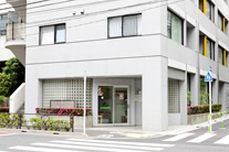【都営大江戸線本郷三丁目駅5番出口から徒歩4分】【土曜診療】安心の実績と最新の安全な治療にこだわり続けるー和久本歯科医院ー