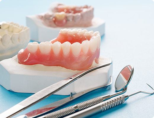 ①医院外観 ②③イメージ画像