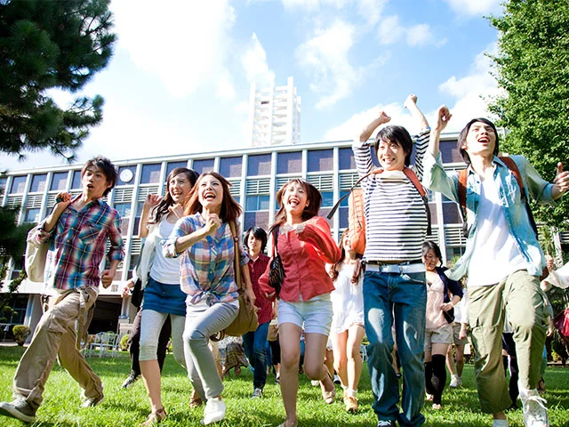 歯並びと咬み合わせを整え、健康的な口元を実現します