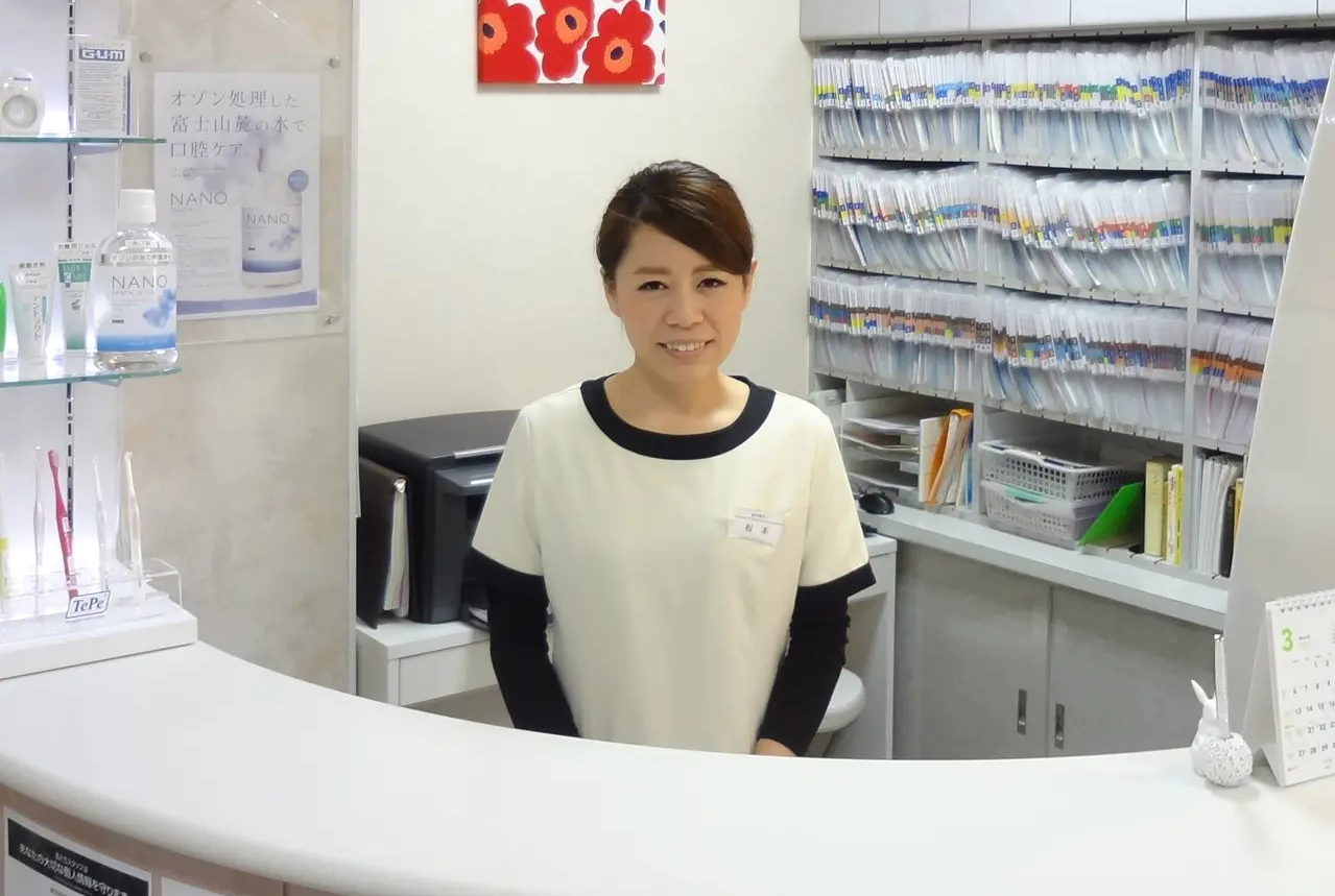 ①医院外観②院長③受付