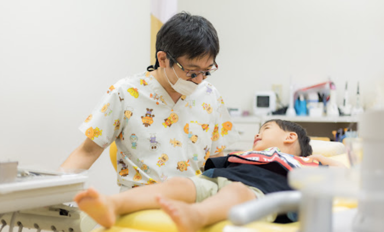 小児歯科治療の様子