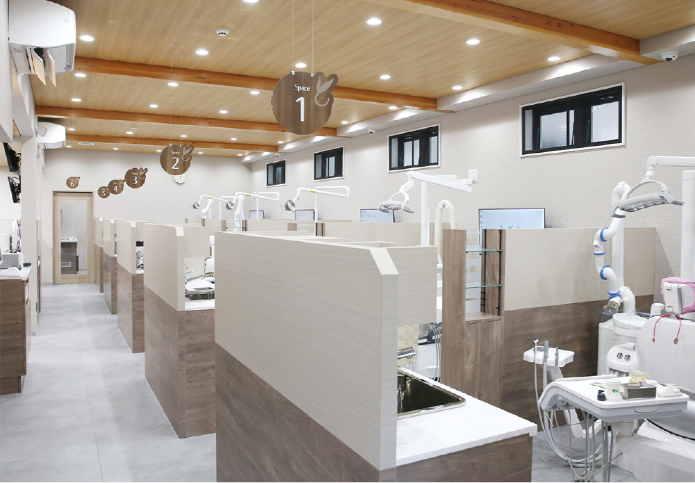 ①外観②診療室③セレック（CAD/CAM/ミリングマシーン）