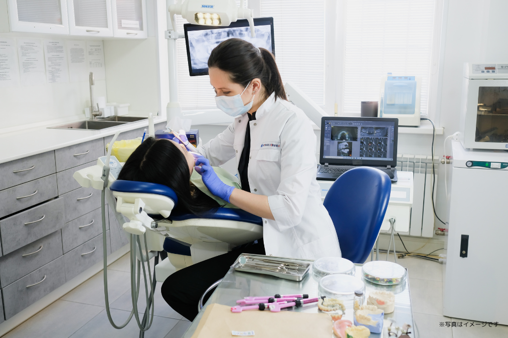 ①医院外観 ②③イメージ写真