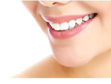 見た目だけでなく噛み合わせまで考慮した矯正を行っています