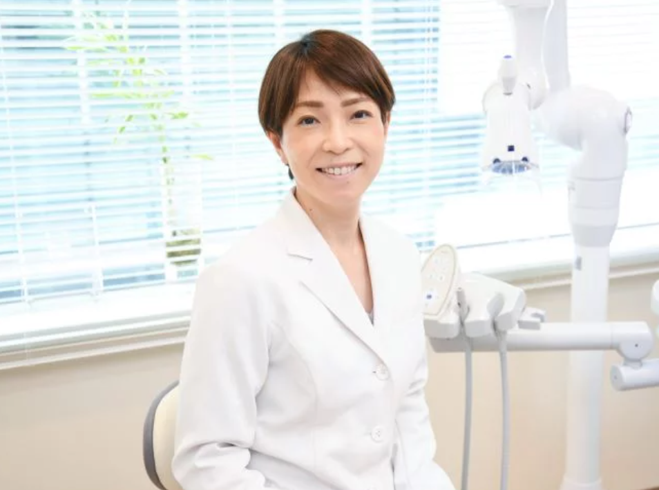 日高 暁子