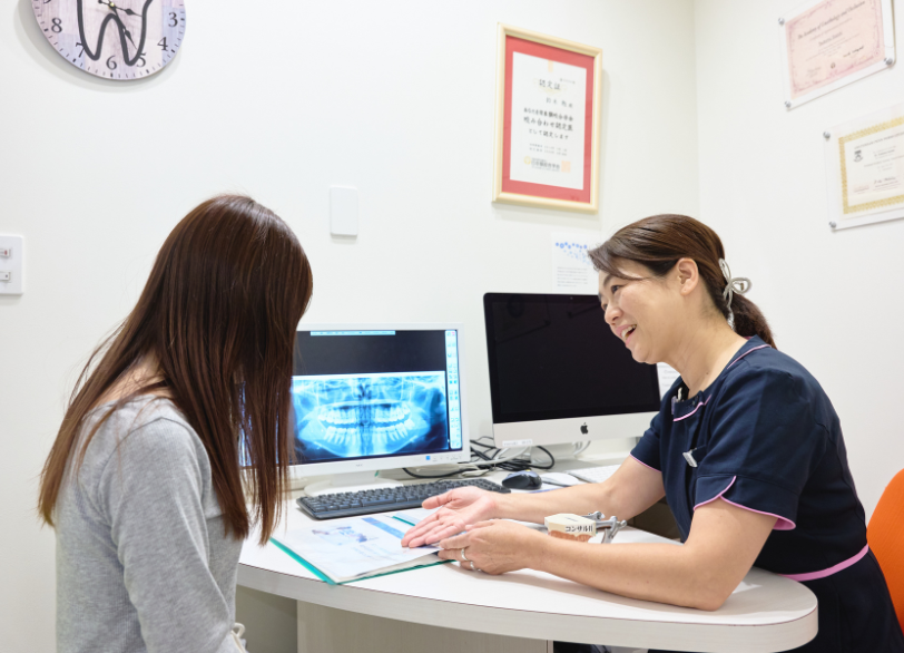 歯周病の早期発見と予防を重視し、患者様の状態に合わせた丁寧な検査とケアを実施しています。