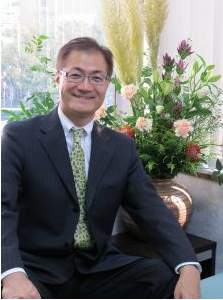 院長の鵜飼 友広