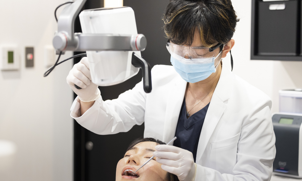 ①外観②診療室③治療風景