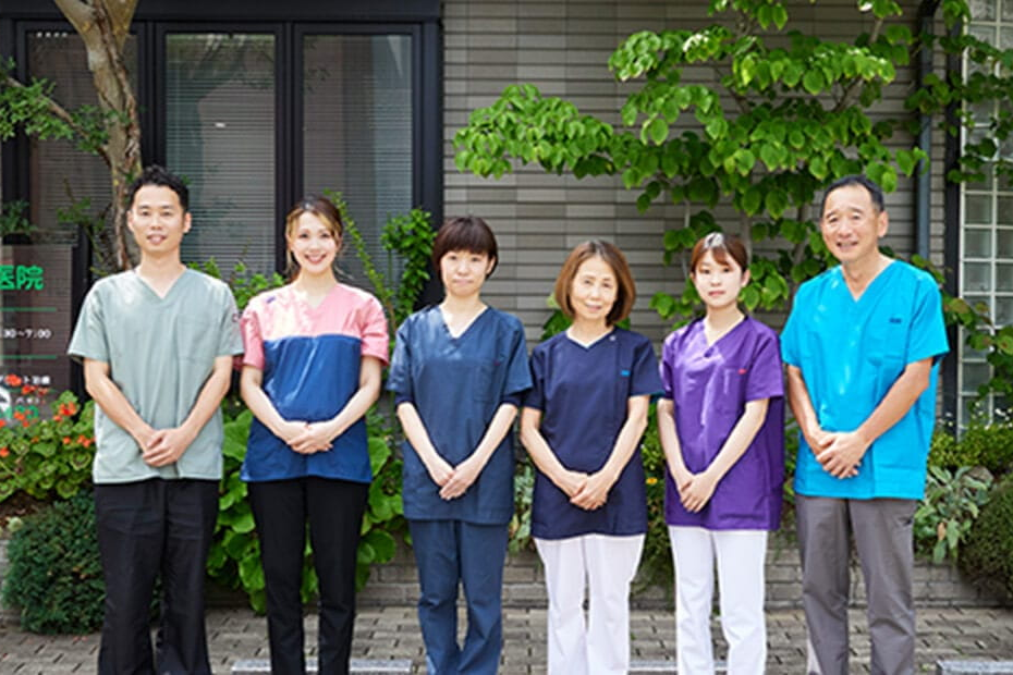 スタッフ一同で患者様が生涯にわたり健康なお口を保てるようサポートしています