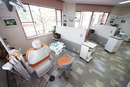 【上奈良南バス停すぐ・駐車場完備】笑顔と安心を大切にする久野歯科医院