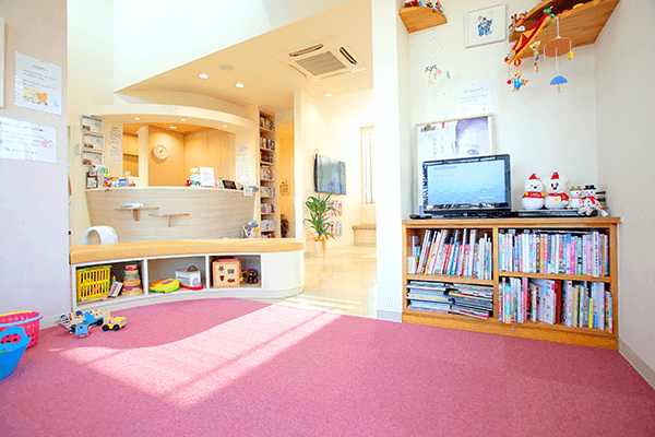 ①受付②待合室③キッズルーム