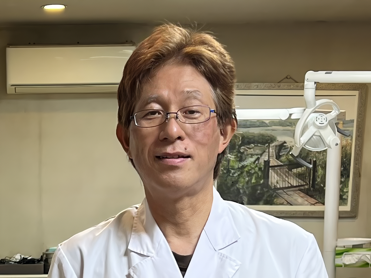 ①外観②診察室③院長