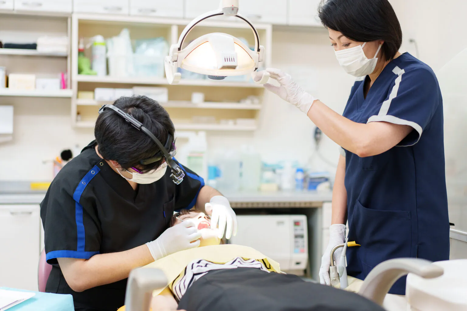 患者様の口腔健康を長期にわたって維持するため、予防歯科を診療の中心に位置づけています