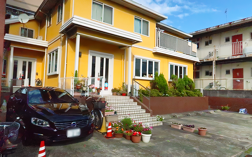 ①外観②診察室③院長