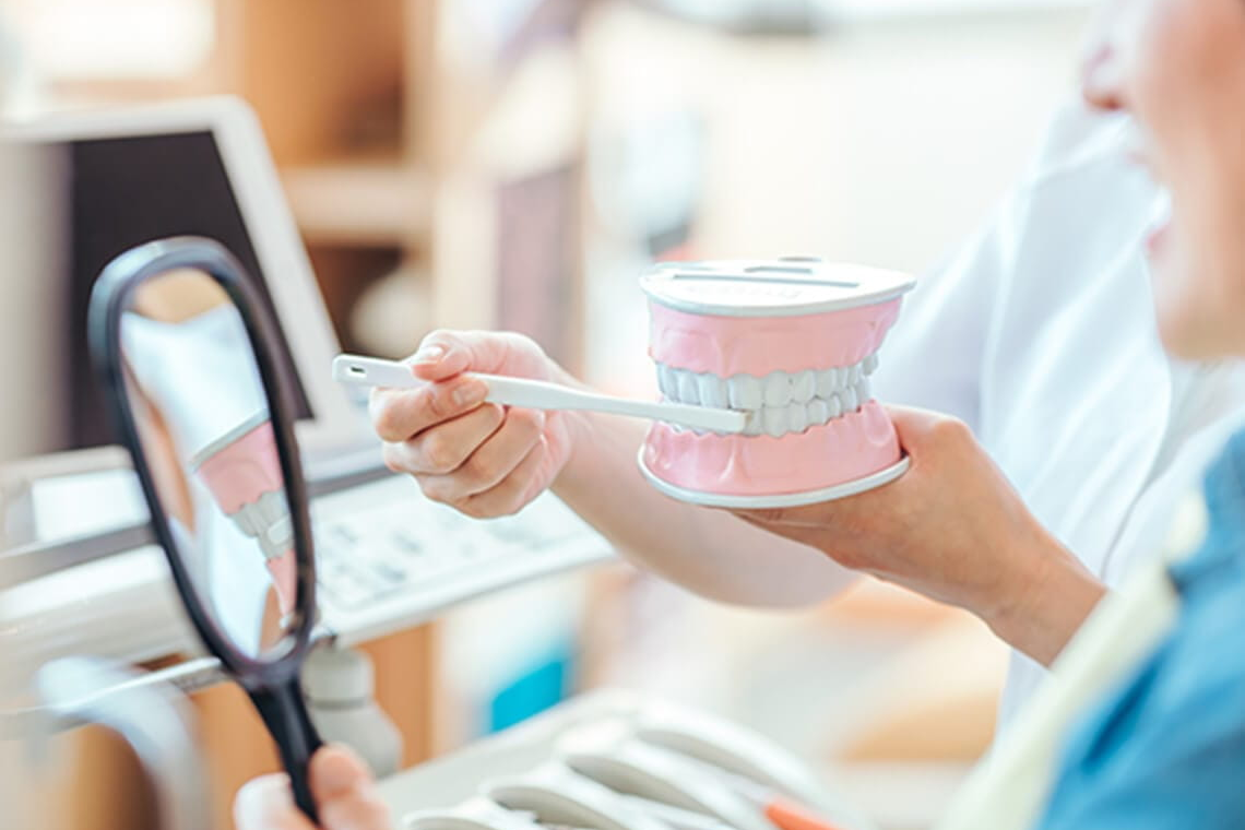 お口の健康のための食事の仕方や生活習慣についてのアドバイスもしています