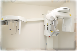 精度とスピードを両立する、院内技工とデジタル診断設備