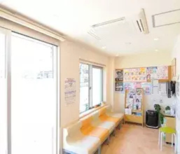 ①よしなか歯科クリニック②受付③診察室