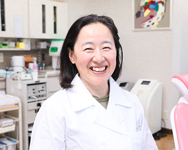 ▽略歴
昭和56年3月 日本大学歯学部卒業
茨城県 さくま歯科医院 勤務
東京都練馬区 泊歯科医院 開業
平成8年1月 ふじ子歯科クリニック 開業