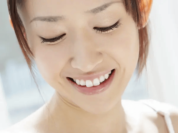 プロによるクリーニングで、磨き残しを除去する予防治療です