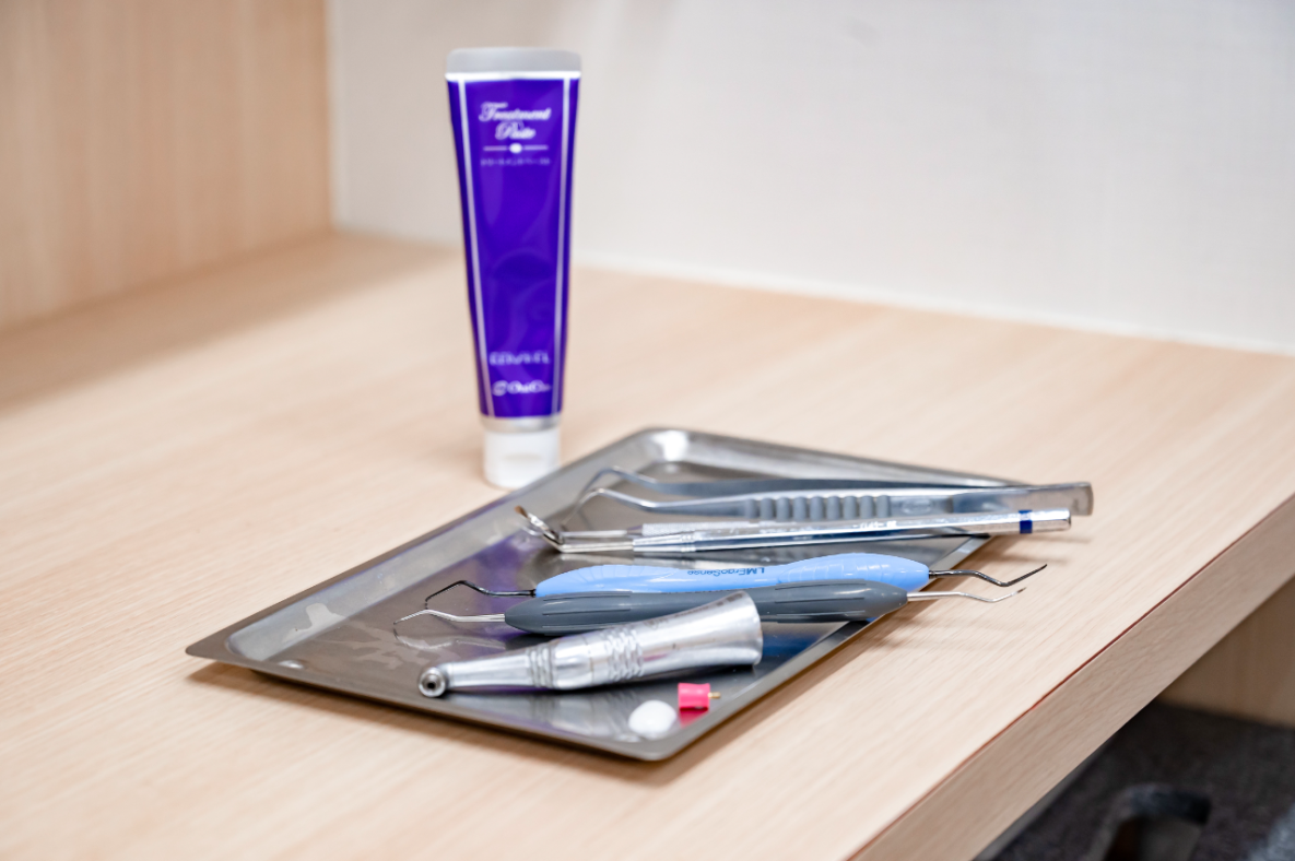 定期的な歯科チェックアップで歯周病のリスクを軽減し、健やかな口腔環境を維持することを目指しています