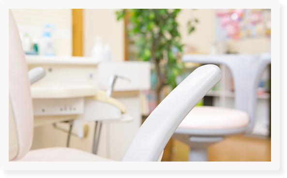 歯ぐきや骨の状態を確認し原因に応じた改善を図ります