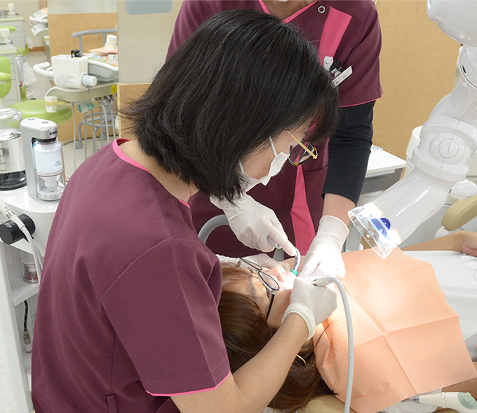 痛みの少ない効果的な歯周病治療