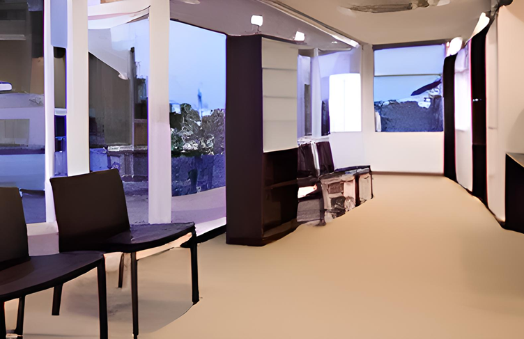 ①診療室②待合室③診察風景