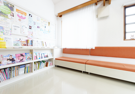 【袋井駅から車で8分／駐車場完備】幅広い分野に専門医が対応する富田歯科