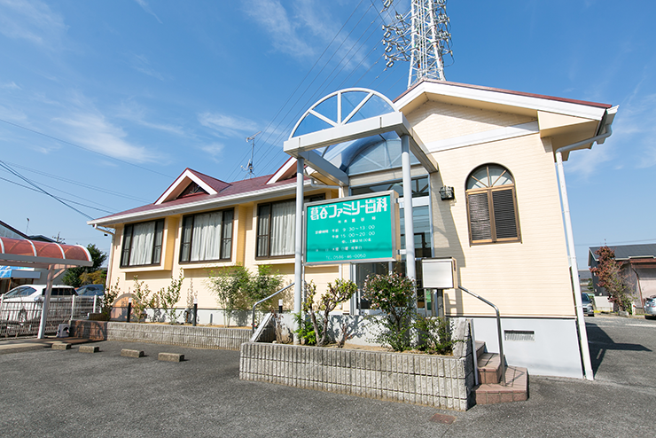 【尾張一宮駅より名鉄バス乗車「尾張三条」停留所下車 徒歩2分】【土曜18時まで診療】【痛みを抑えた治療・予防歯科に注力】地域のかかりつけ医を目指す葛谷ファミリー歯科