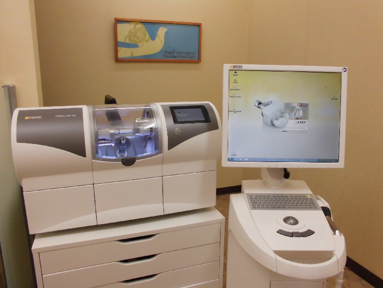 セラミック素材で見た目の美しさと耐久性を両立させています