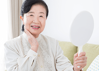 自分の歯のように自然に