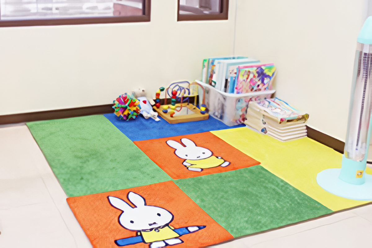 お子様が楽しく過ごせるキッズスペースも用意しています