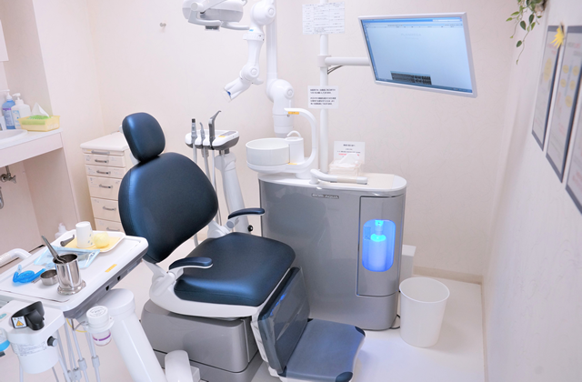 衛生面にこだわった安心・安全のユニットで治療を行います