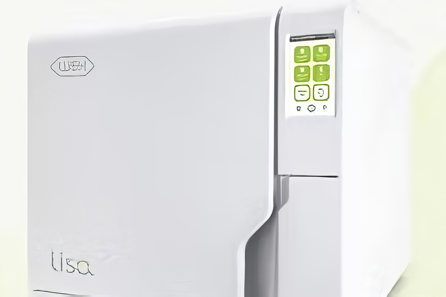 治療器具を清潔に保つ滅菌器