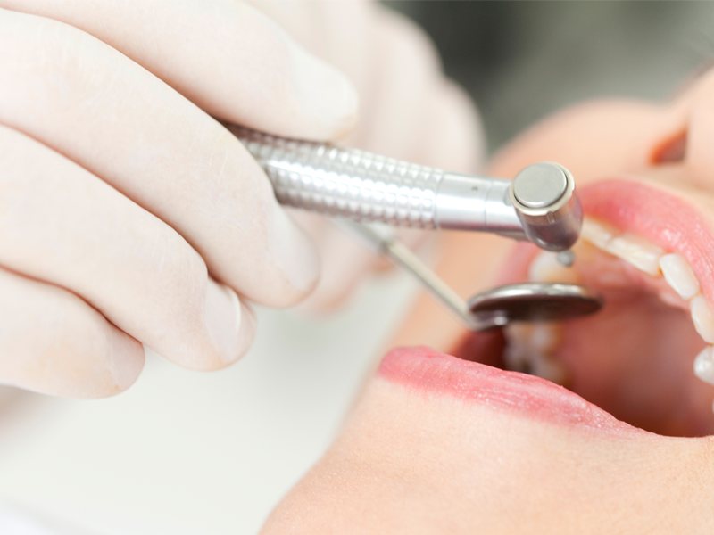 【西鉄貝塚線 名島駅より徒歩4分】天然歯を守るできる限り削らない治療を重視するいはら歯科クリニック