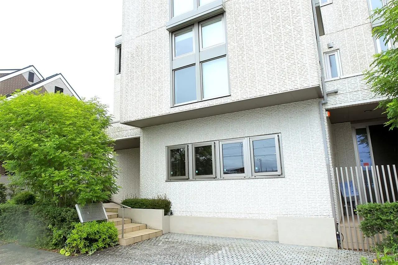 【三島市土曜診療対応】歯周病やインプラント治療に対応する杉山歯科医院