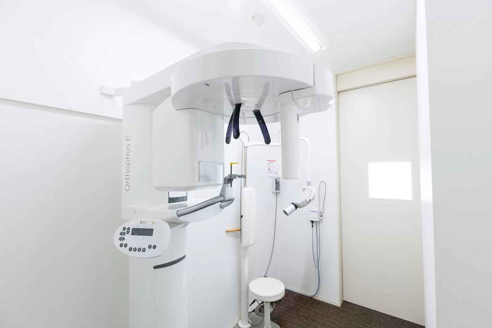 難症例にも挑む、圧倒的な技術と設備を備えたインプラント治療の専門医院