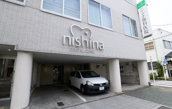 ①医院外観②CT③説明の様子