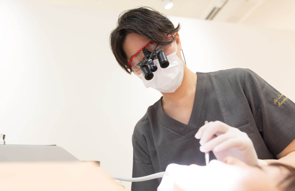 むし歯治療を中心に、歯冠修復や欠損補綴を行い、患者様の口腔の健康を守ることを最優先にしています。※写真はイメージです。