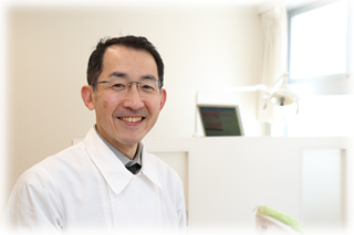 患者様の不安に寄り添いながら、複数の治療法を比較・提案しています