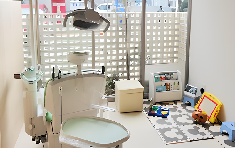 ①診療室②待合室③ファミリールーム