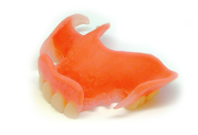 入れ歯が痛い方はぜひご相談ください