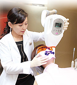 自然な口元を作ります