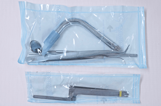 治療器具はできる限り使い捨てのものを使用しています